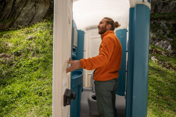 Best Portable restroom trailer rental  in Charlotte, TN